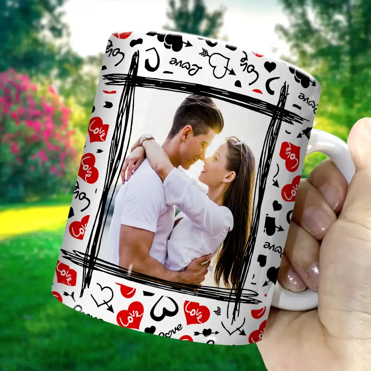 arte para caneca namorados amor não se escolhe acontece com moldura para foto do casal
