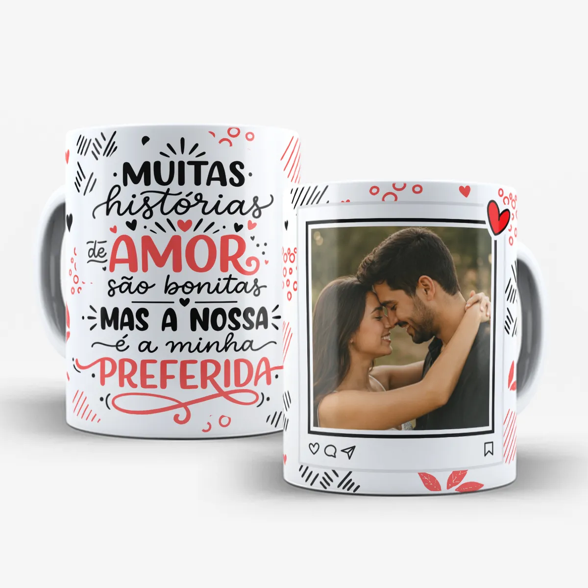 arte para caneca namorados muitas histórias de amor com frase romântica, corações, traços decorativos e espaço para foto do casal