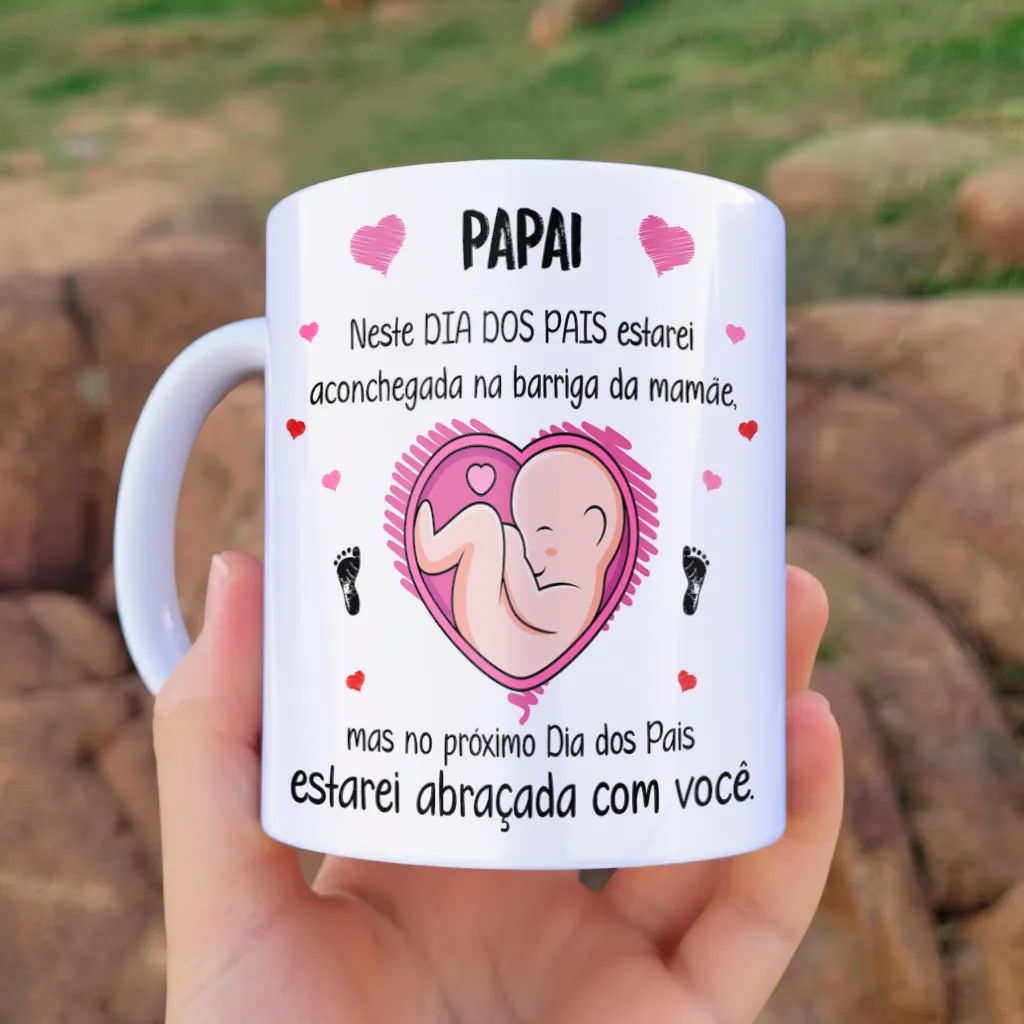 arte para caneca primeiro dia dos pais futuro papai: coração com bebê na barriga, corações e pezinhos, tons rosa