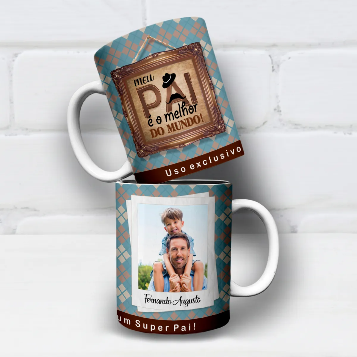 arte para caneca dia dos pais meu pai é o melhor do mundo, fundo azul com losangos, moldura para foto e nome