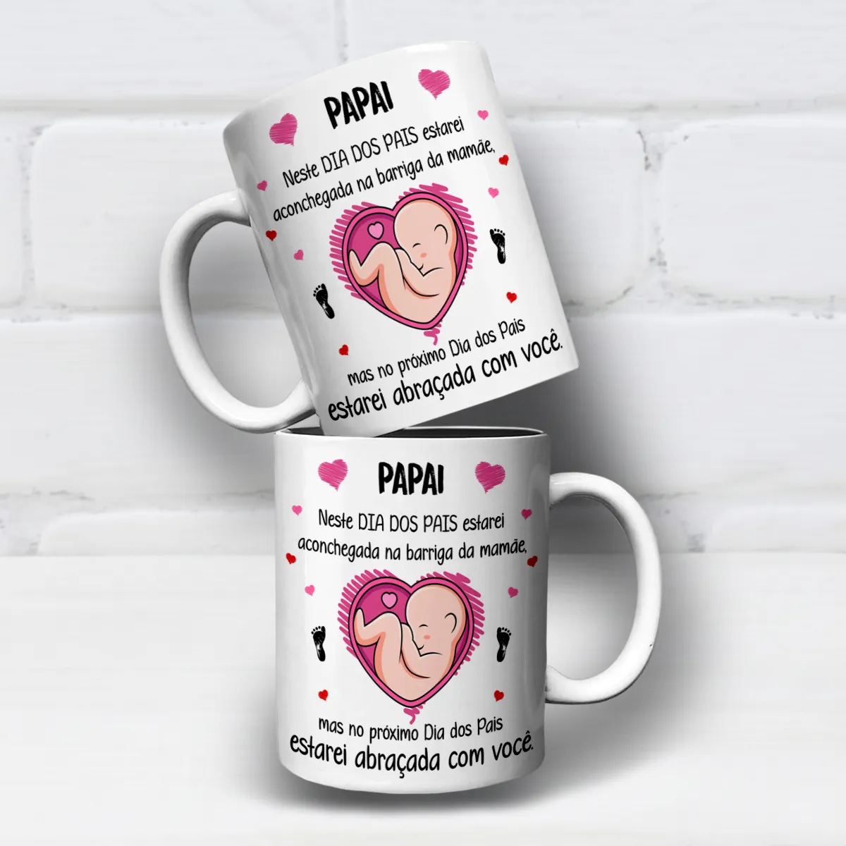 arte para caneca primeiro dia dos pais futuro papai: coração com bebê na barriga, corações e pezinhos, tons rosa