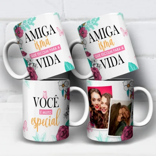 arte para caneca amiga irmã que escolhi para a vida, com flores, folhas e borboletas em tons suaves e espaço para personalização com duas fotos