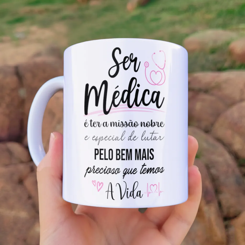 arte para caneca médica jaleco 3D com nome, detalhes em rosa, estetoscópio e frase sobre a missão de cuidar da vida