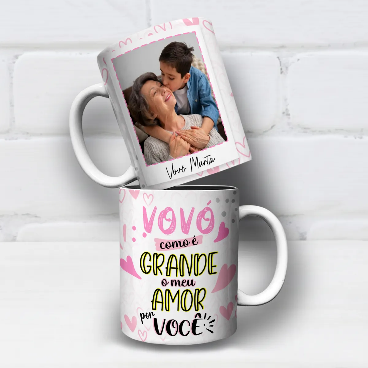 arte para caneca vovó como é grande o meu amor por você, com corações suaves em tons de rosa e espaço para foto e nome personalizados